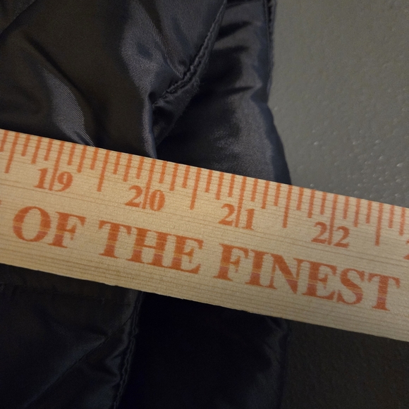 Roper Women's Sleek Black Down Filled Quilted Vest Detatchable Hood Size L - Picture 11 of 12